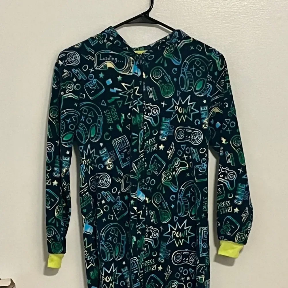 Cat & Jack Boys video game hooded sleeper pajama suit size L (12/14)